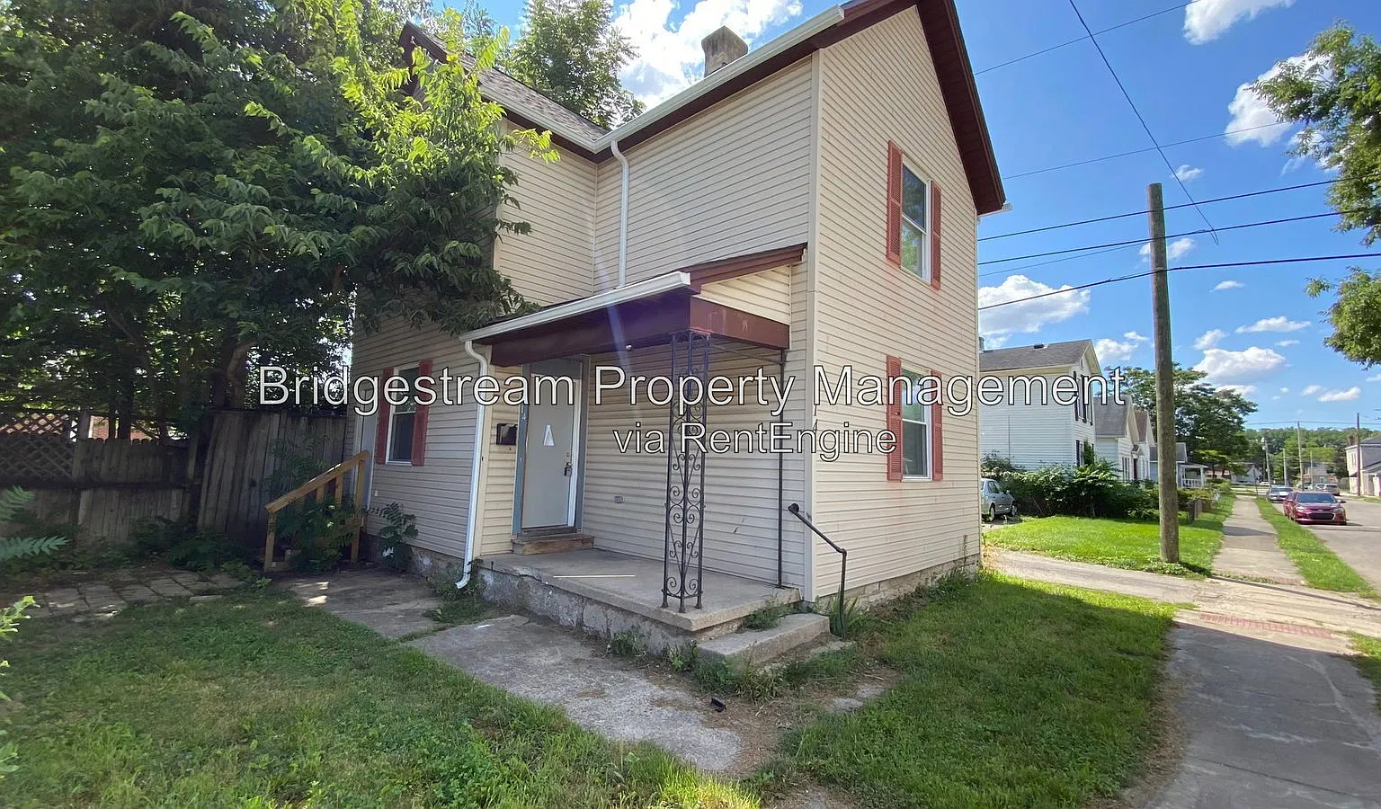 2 bed, 1.5 bath, 1056 sqft, $950 — Photo 1
