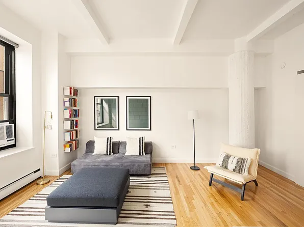 250 Mercer St APT B907, New York, NY 10012