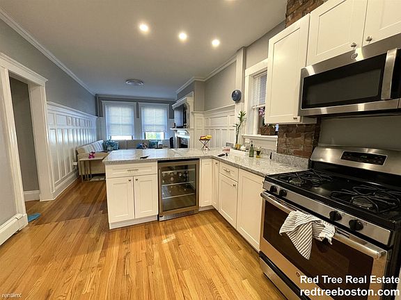 landlord_unit_photo_54465621_0.875