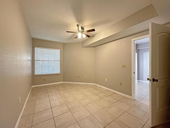 3rd image of 124 SW Peacock Blvd #105-13-105