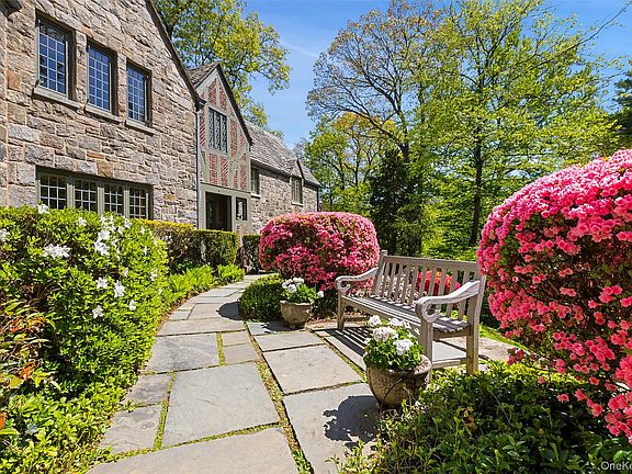 5th image of 16 aka 20 Essex Place