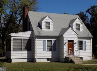 2620 Fairview Dr, Alexandria, VA 22306