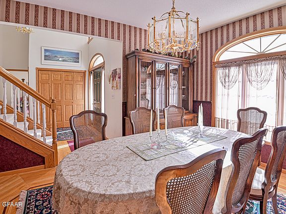 4th image of 3633 Lynwood Cir