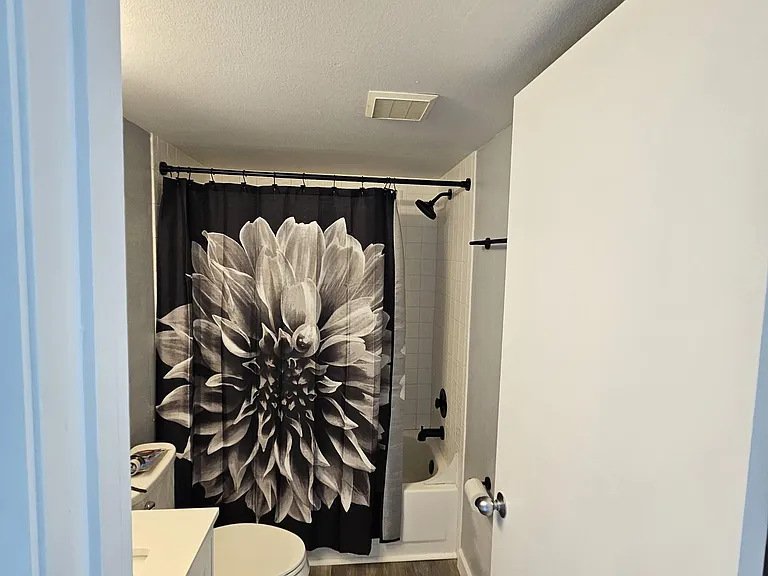800 Cove Cay Dr — Photo 4