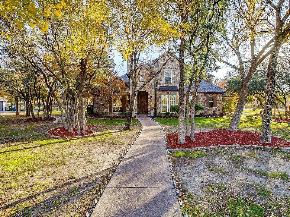 1st image of 500 Crested Oak Ct