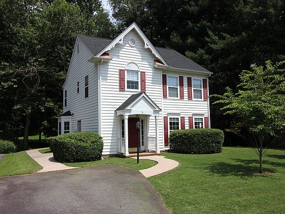 2nd image of 667 Victorian Ct