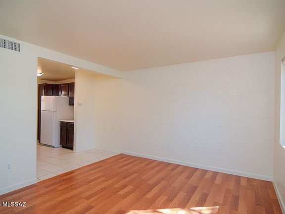 5th image of 349 S Paseo Madera Unit D