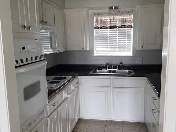 5th image of 825 Colony Dr #825