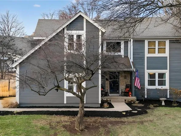 16024 W Beckett Ln, Olathe, KS 66062