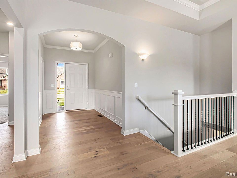 9048 Rhyan Rd, photo 3