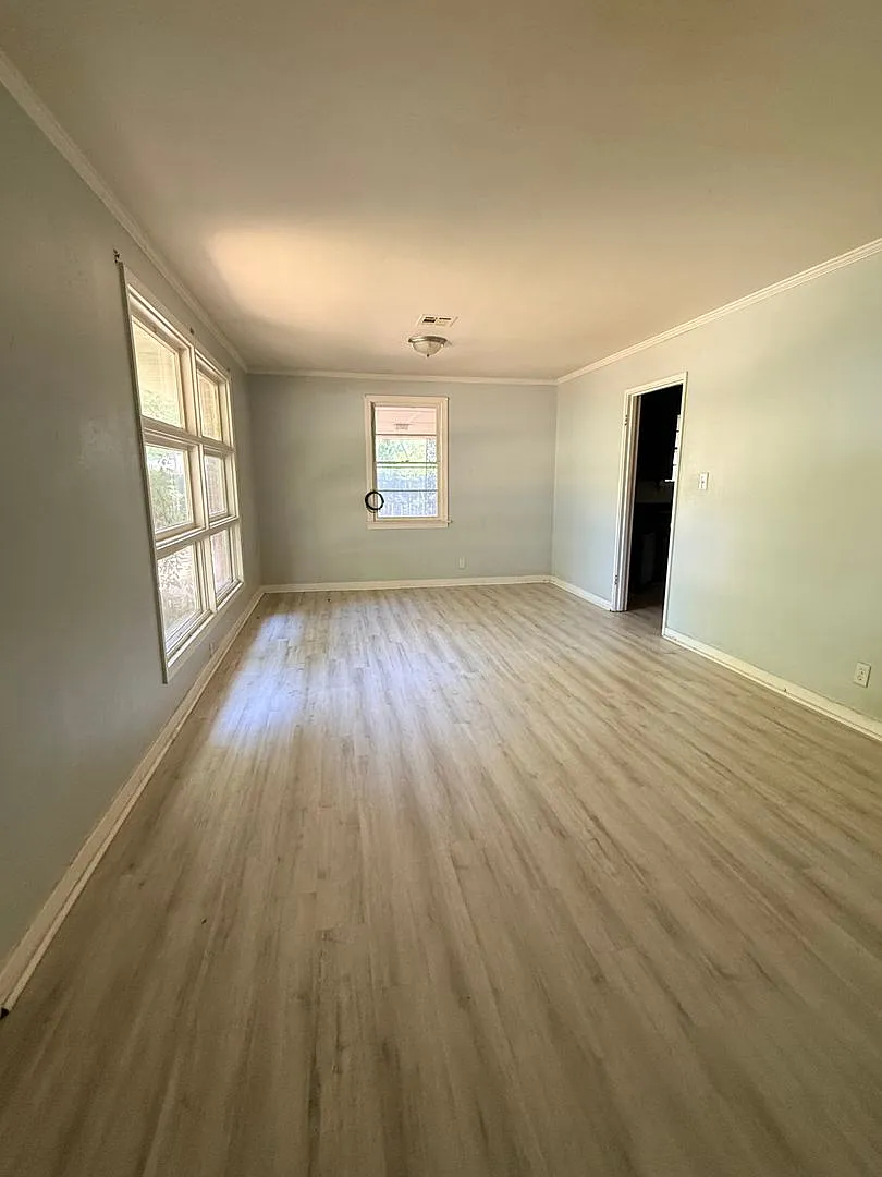 Affordable 3 bedroom 1 bath home — Photo 1