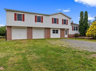 25 Powells Valley Rd, Halifax, PA 17032