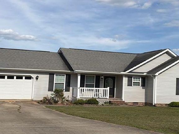 2nd image of 117 Essex Dr