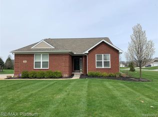 1293 Sweet Grass Trl, Howell, MI 48843