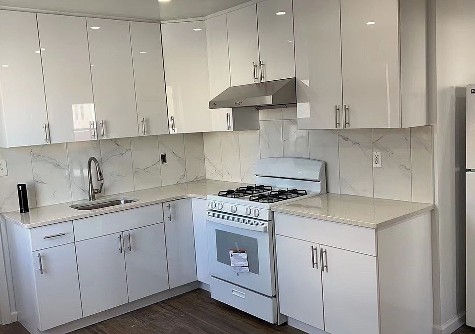 1st image of 74-25 Rockaway Blvd #2