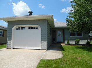 13 Spanish Wells St, Toms River, NJ 08757