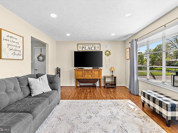 4th image of 108 Wythe Ave