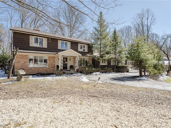 3239 Bremerton Rd, Pepper Pike, OH 44124