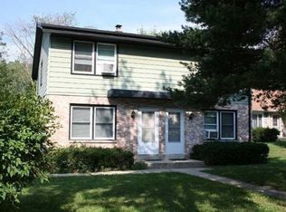 1228 N 8th Ave, West Bend, WI 53090