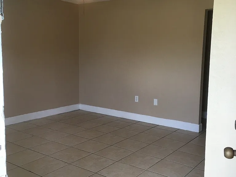 4333 Stephanie Way — Photo 2