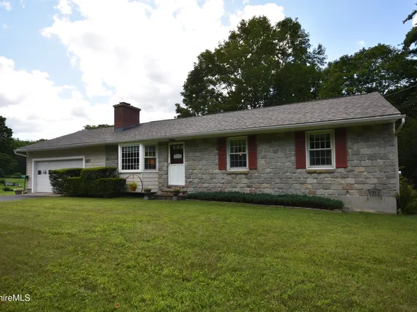 517 South St, Dalton, MA 01226