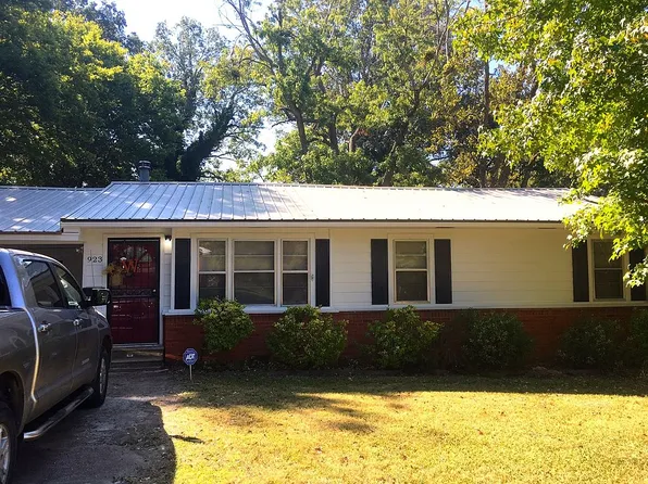 923 Norman St, West Helena, AR 72390