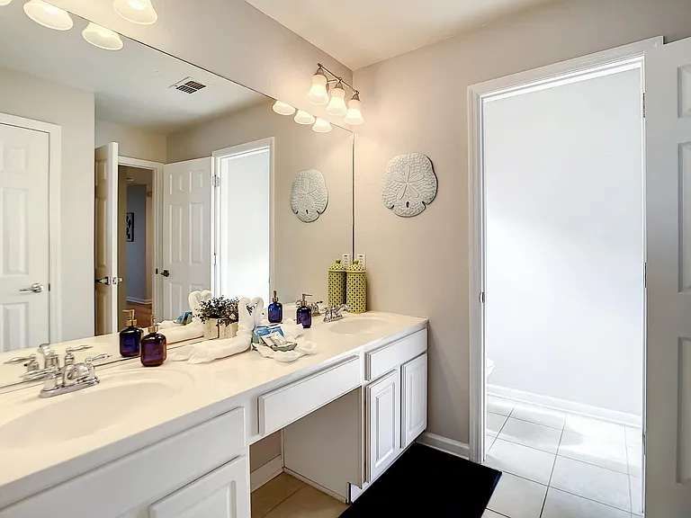 7809 Beechfield St — Photo 47
