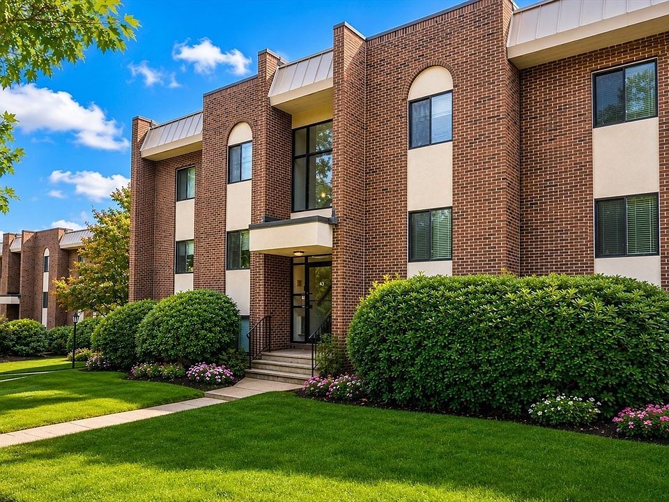 1st image of 43 Angleside Rd APT 1