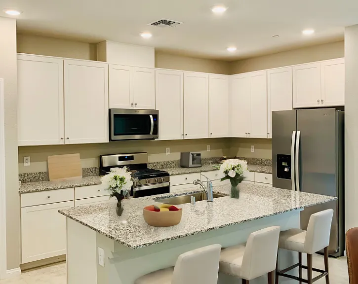 Beautiful kitchen with granite and stainless steel applicances!