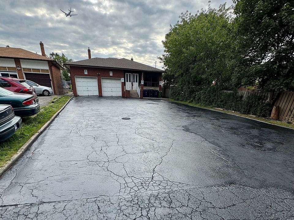1st image of 2114 Islington Ave