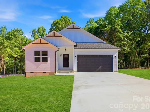 2705 Andrew Point Rd, Denver, NC 28037