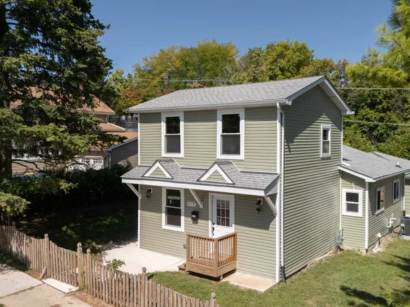 419 Oneida St, Joliet, IL 60435