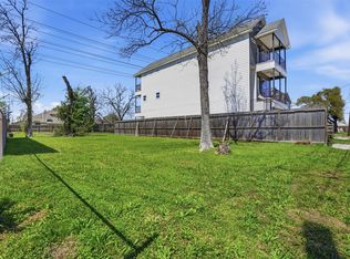 3011 Elysian St, Houston, TX 77009