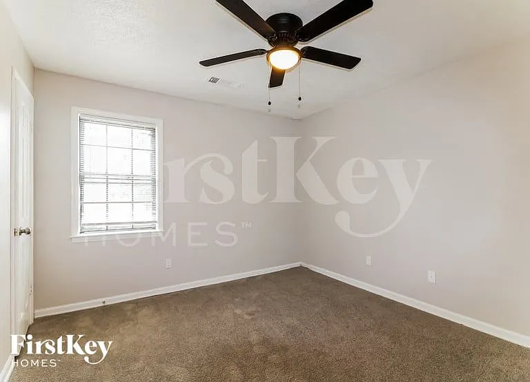 1459 Haverwood Ave — Photo 12