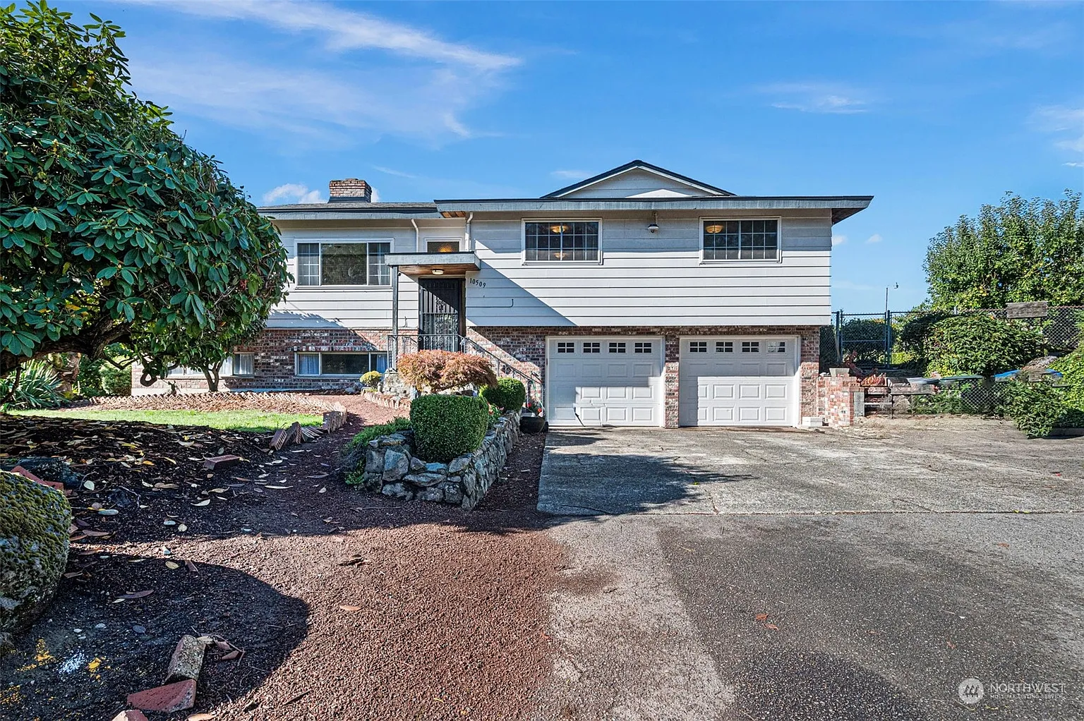 10509 43rd Street Ct E photo 1