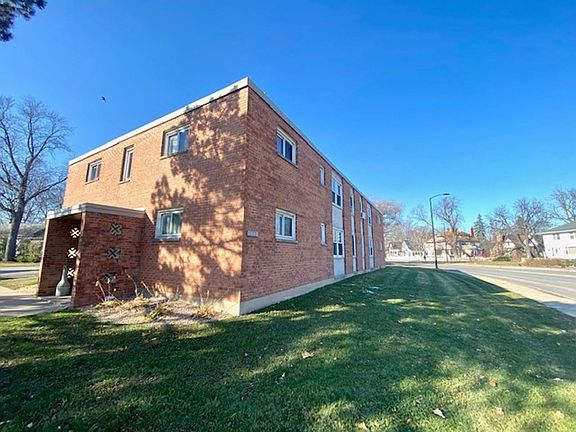 4th image of 805 Shawano Ave #6