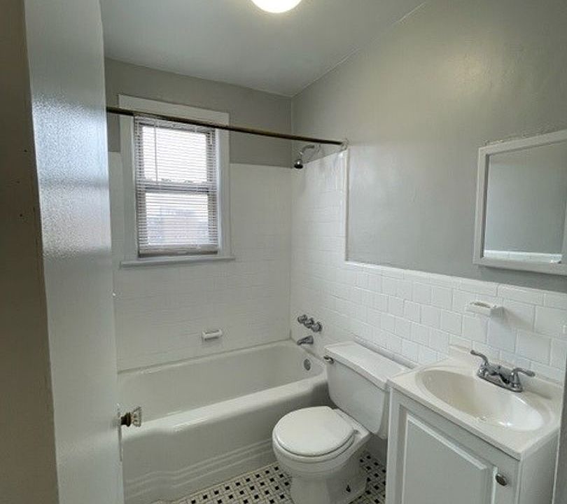 1st image of 1916 R St NW APT 608