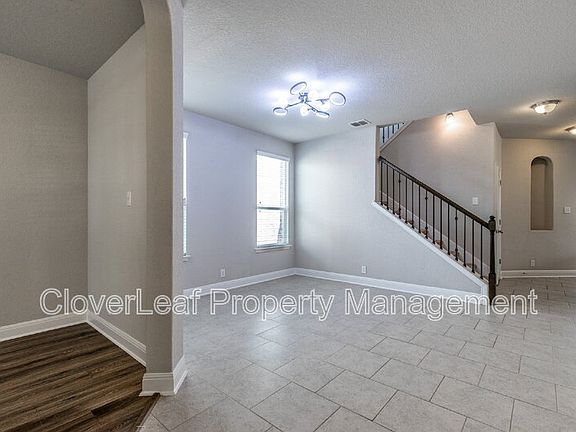 5th image of 15323 McKays Lark