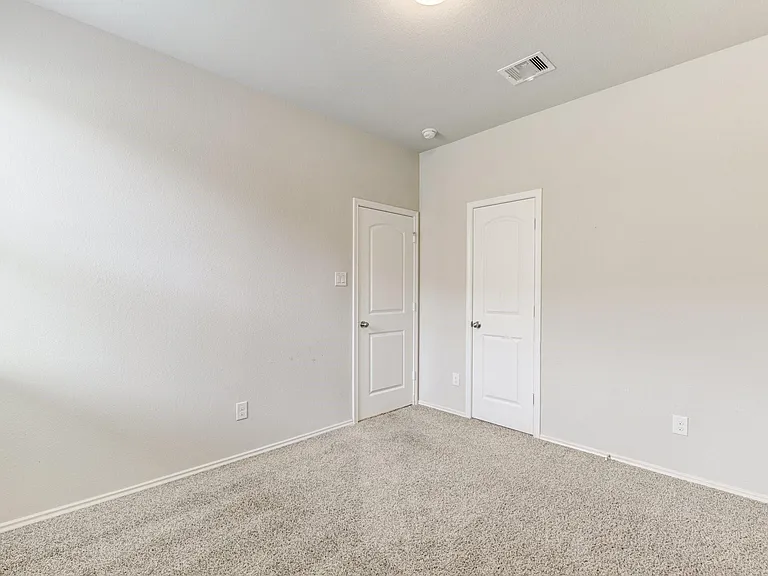 20923 Corisande St — Photo 15