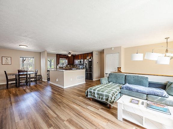 4th image of 311 Merravay Dr
