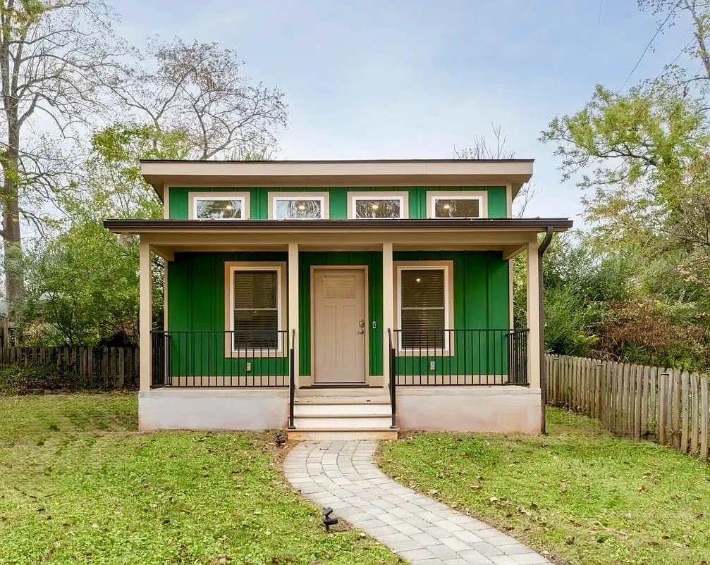 203 Raymond Ave — Photo 1