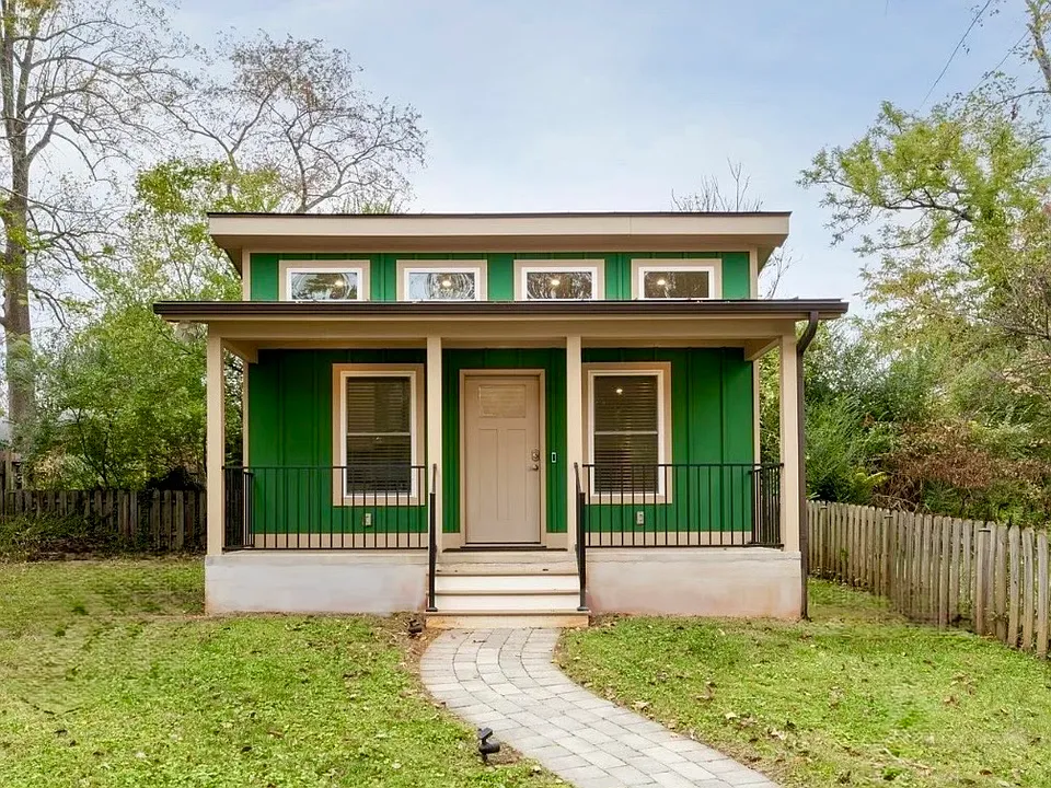 203 Raymond Ave
