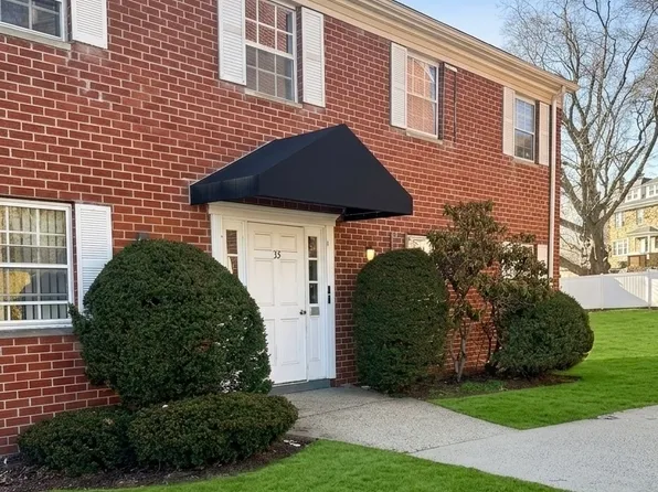 50 Greenhouse Road #33D, Bridgeport, CT 06606