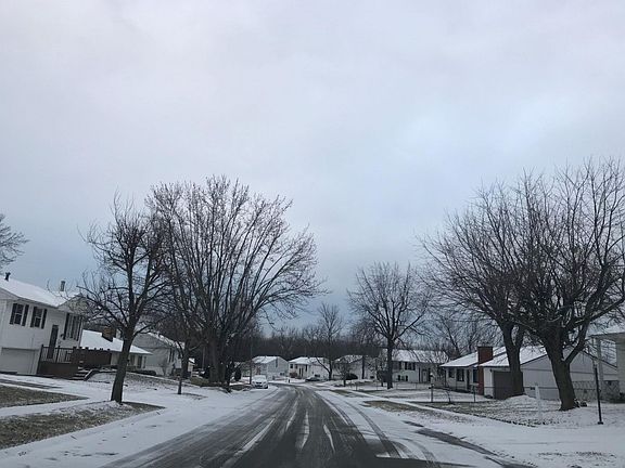 5th image of 605 Bowser Dr