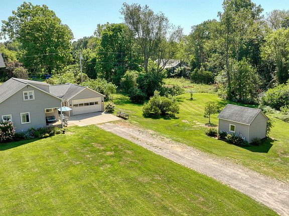 2nd image of 7621 Coon Hill Rd