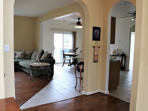 5th image of 805 Wyemouth Dr