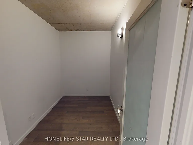 383 Sorauren Ave #310 — Photo 21
