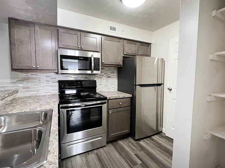 Deercross Apartments — Photo 60
