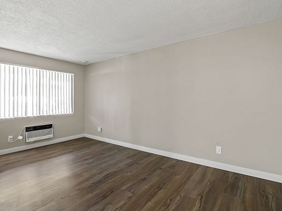 5th image of 7429 Potomac St #7467-F