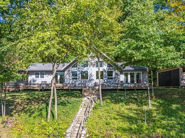 620 W Warren Woods Rd, Galien, MI 49113